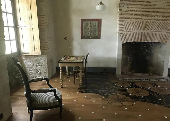 D'hotes Au Chateau De Favols Bed & Breakfast Bias (Lot-et-Garonne)